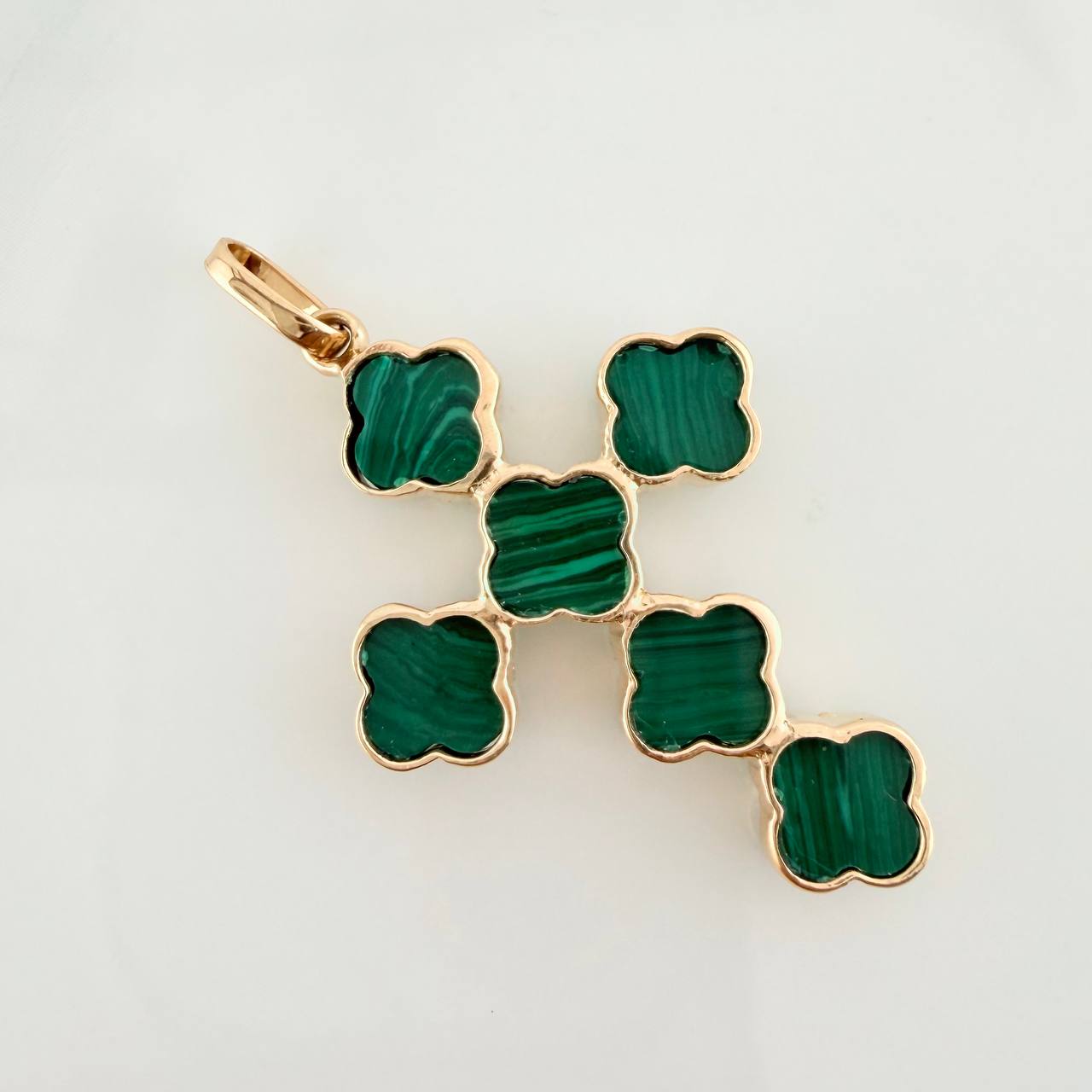 Clover Cross Pendant 2.55g / 1 1/2 in / Yellow Gold Nac.Esp. 18K $