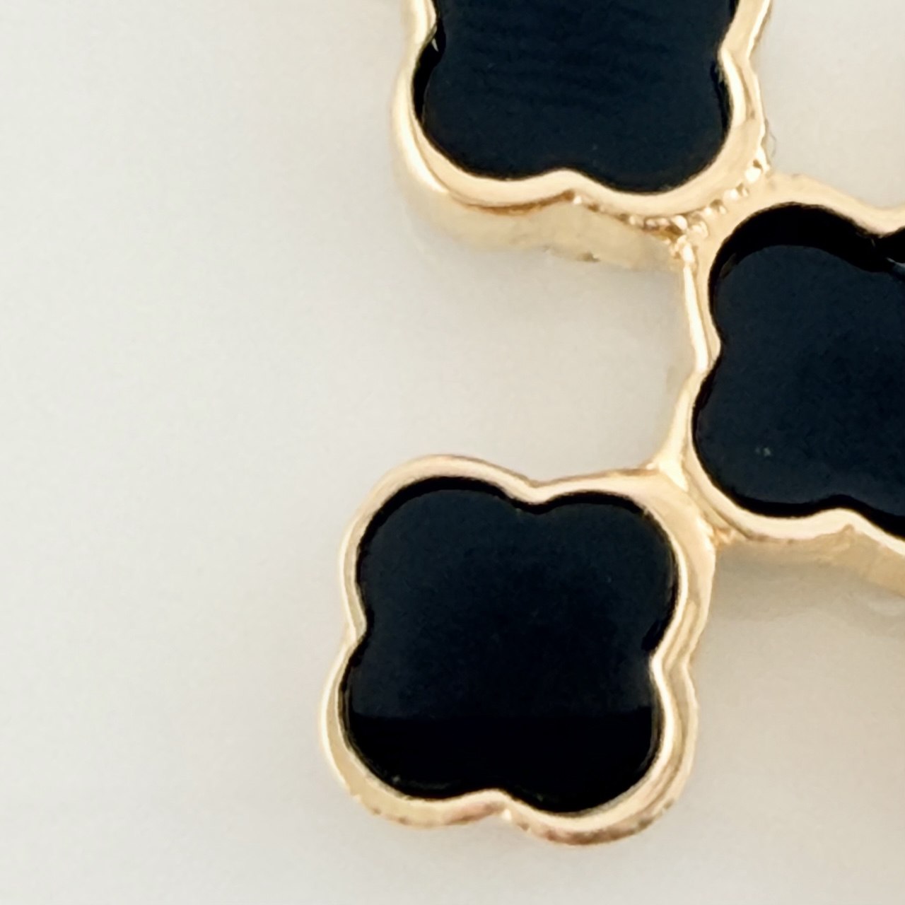 Clover Cross Pendant 2.65g / 1 1/2 in / Yellow Gold Nac.Esp. 18K $