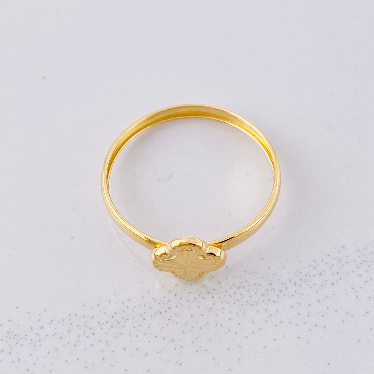 Anillo Trebol Diamantado 0.75g / T7 1/2 Oro Amarillo 18K