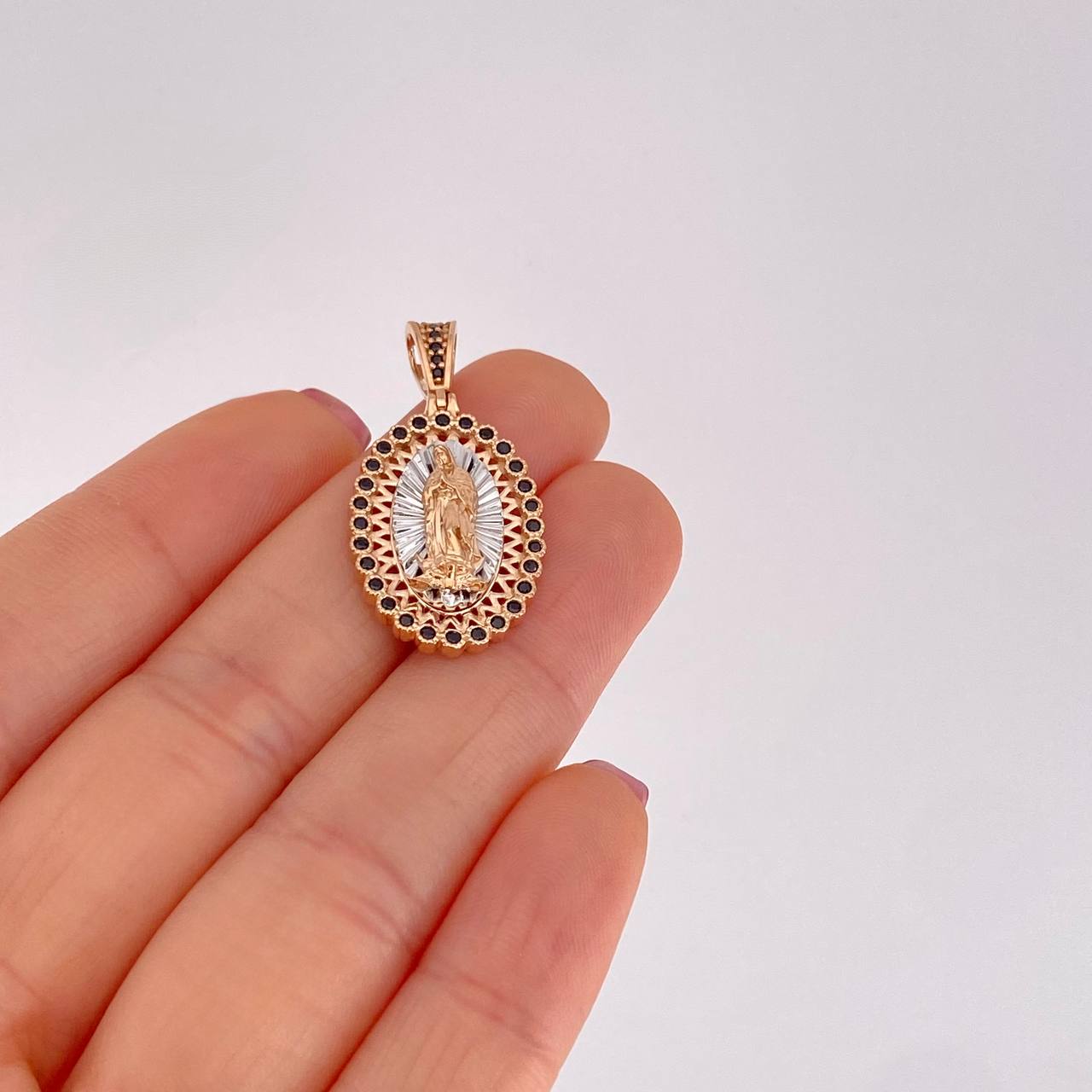 Dije Virgen Guadalupe 4.35g / 1 1/4 in Dos Oros Blanco Rosa 18K
