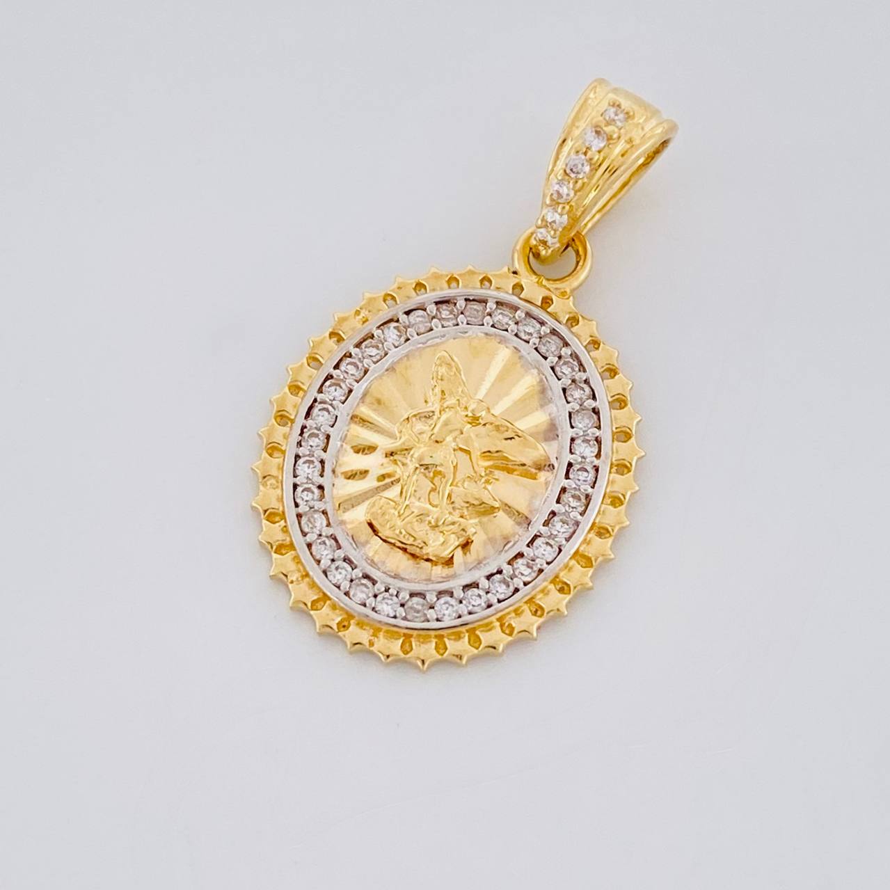Dije Borde Estrellado San Miguel 3g / 1 in Dos Oros Amarillo Blanco 18K