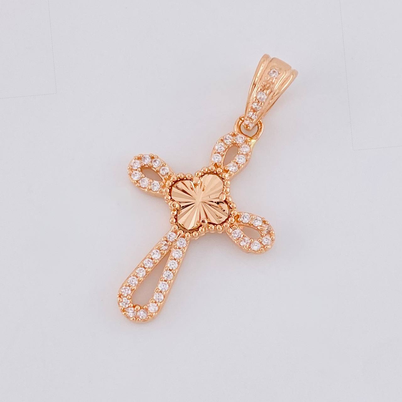 Diamond Cut Clover Cross Pendant 1.8g / 1 1/4 in 18K Rose Gold
