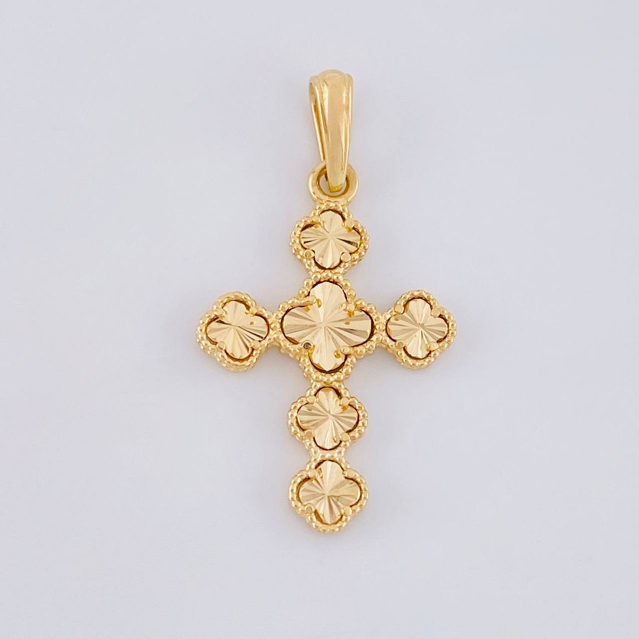 Dije Trebol Diamantado 2.45g / 1 1/4 in Oro Amarillo 18K