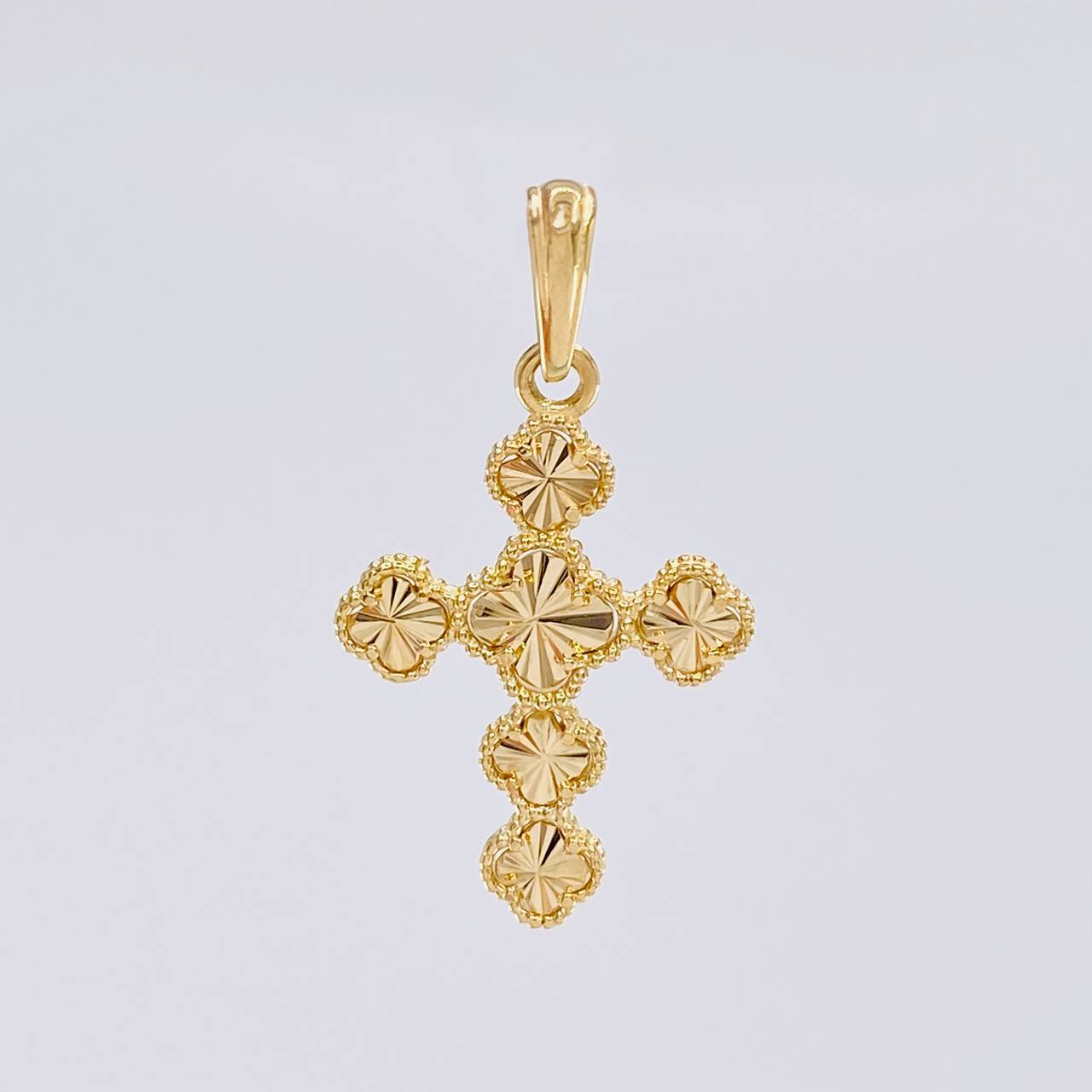 Dije Trebol Diamantado 2.45g / 1 1/4 in Oro Amarillo 18K
