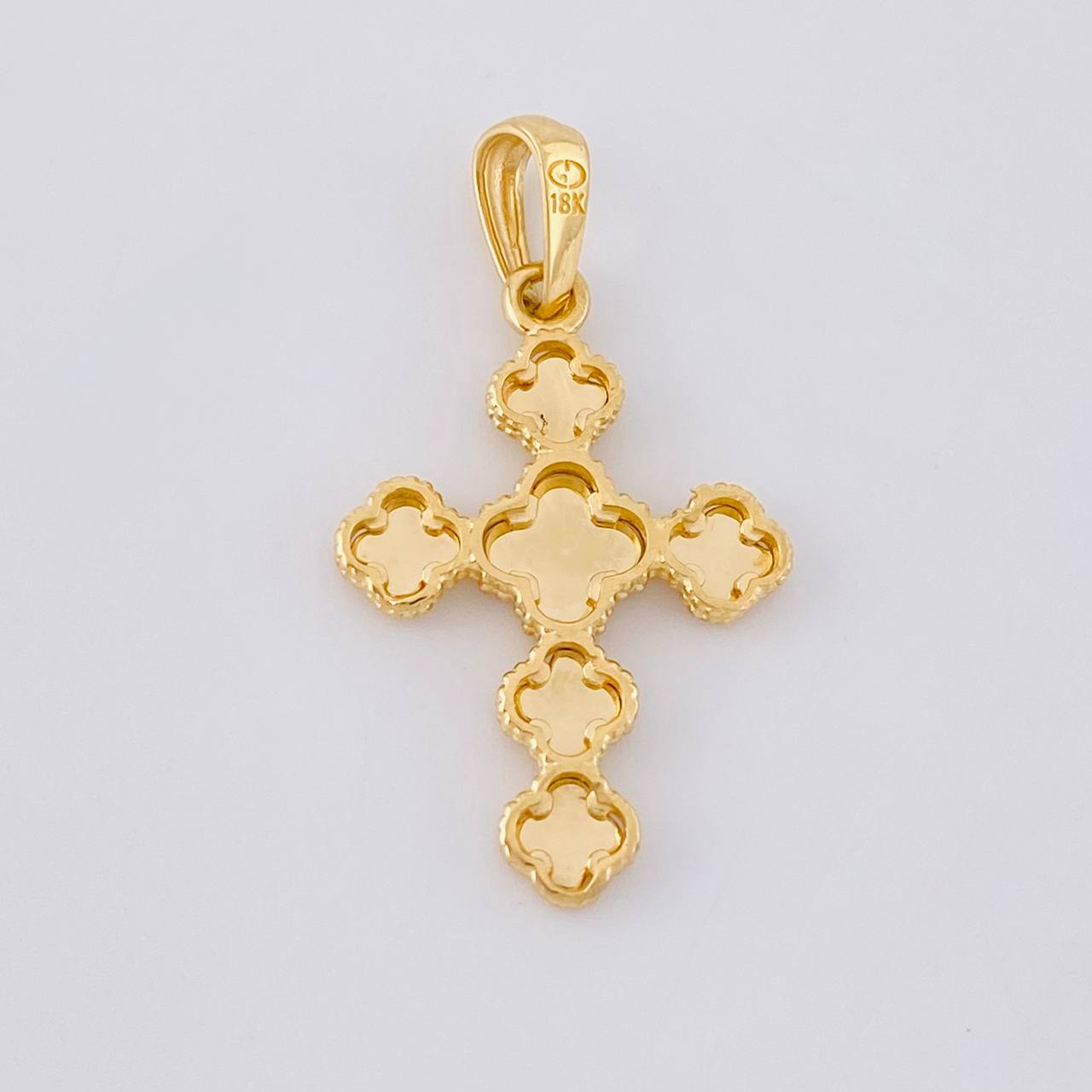 Dije Trebol Diamantado 2.45g / 1 1/4 in Oro Amarillo 18K