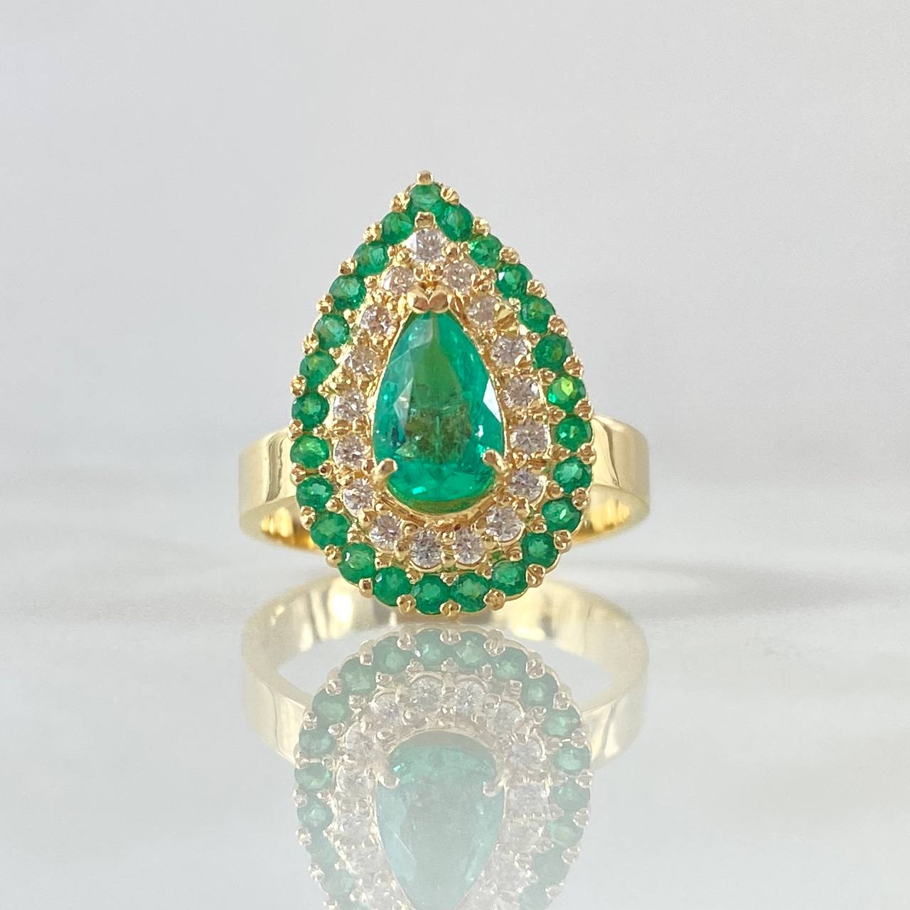 Halo Ring Drop Dense 6.15gr / T6 3/4 / Emeralds 1.17 Qts Diamonds 34pts Yellow Gold 18K (Jewel) *