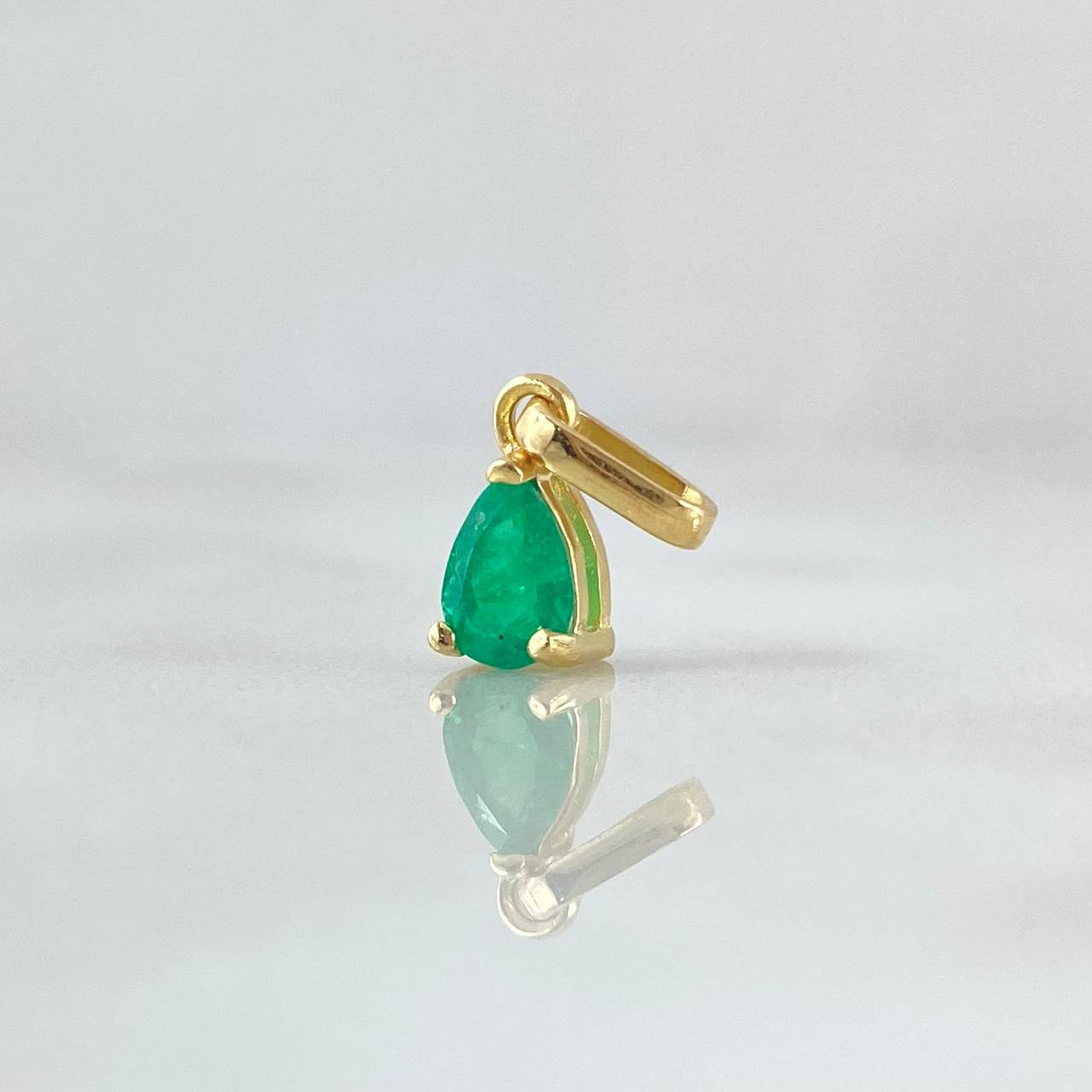 Dije Gota 0.65gr / 1.4cm / Esmeralda 30pts Oro Amarillo 18K (Joya) *