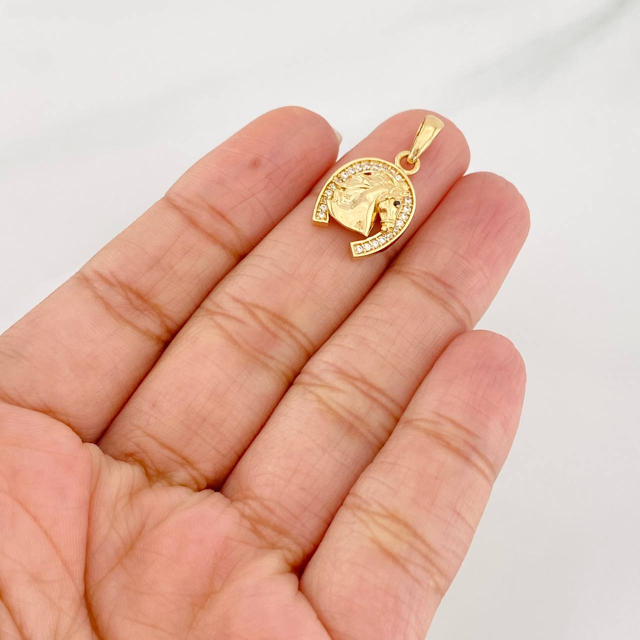 Dije Herradura Caballo 2.45g / 3/4 in Oro Amarillo 18K