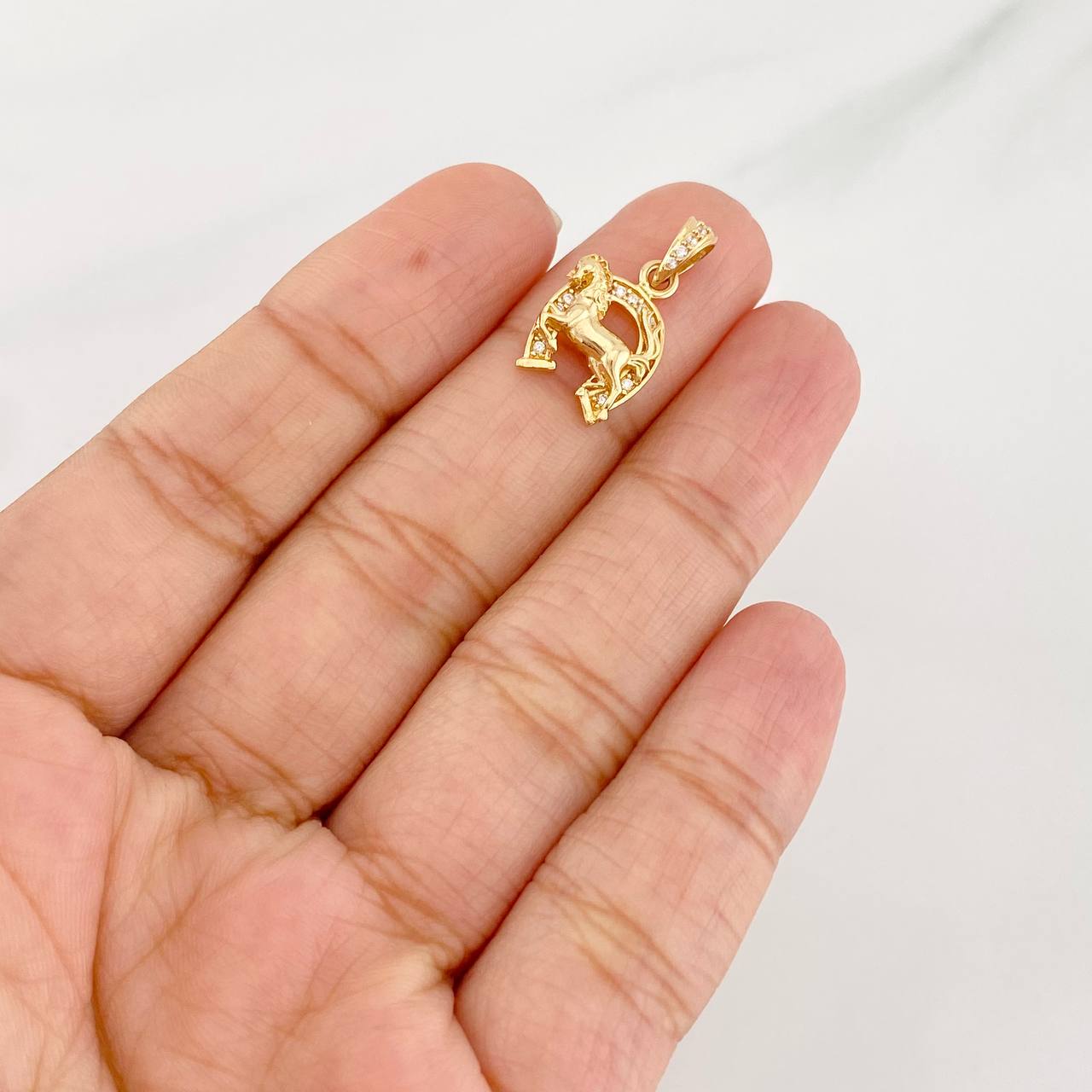 Dije Herradura Caballo 1.8g / 3/4 in Oro Amarillo 18K