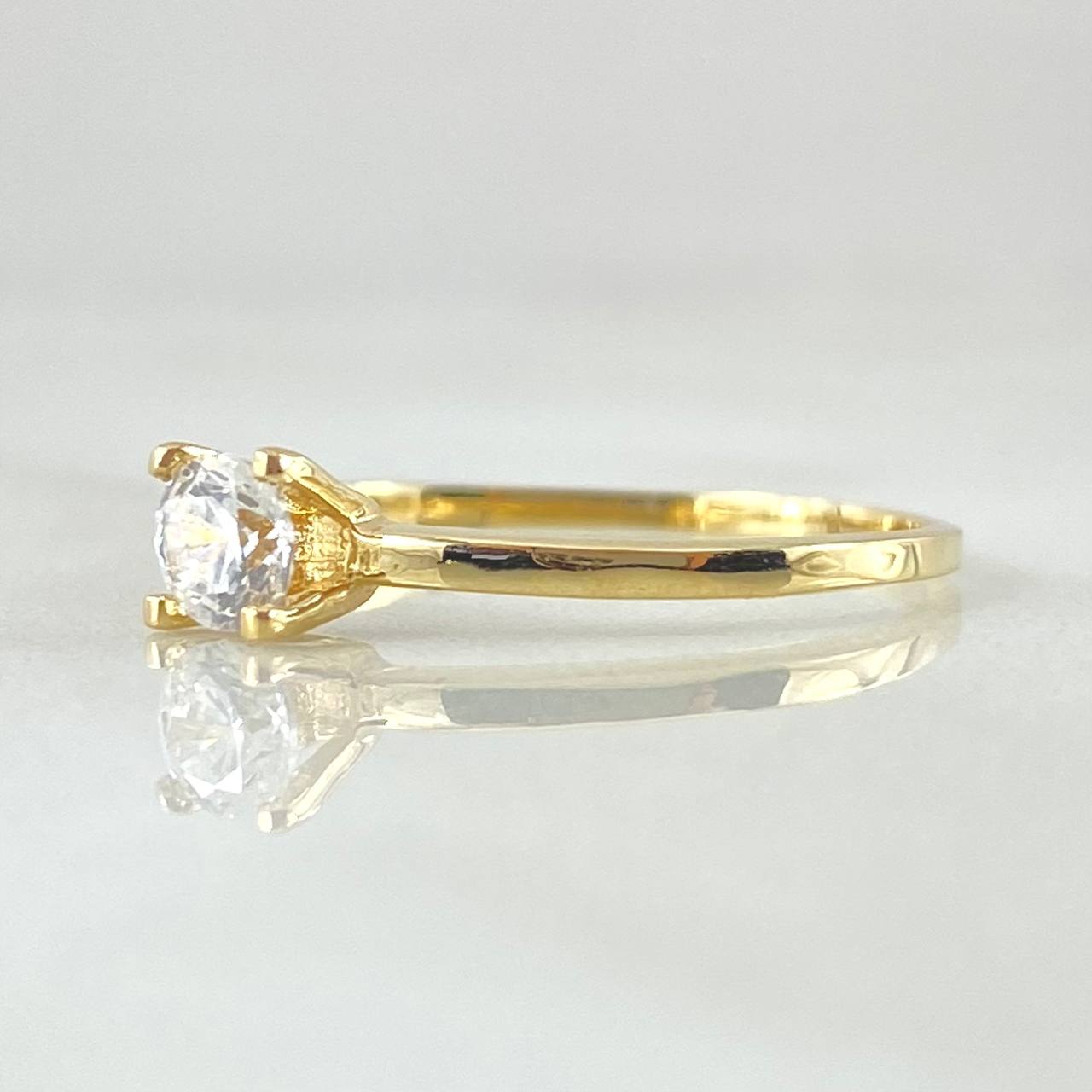 Smooth Solitaire Ring 1.55gr / Size 6 / 18K Gold *
