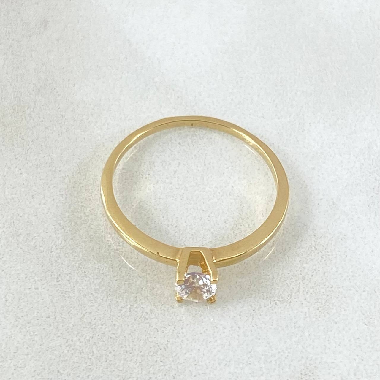 Smooth Solitaire Ring 1.55gr / Size 6 / 18K Gold *