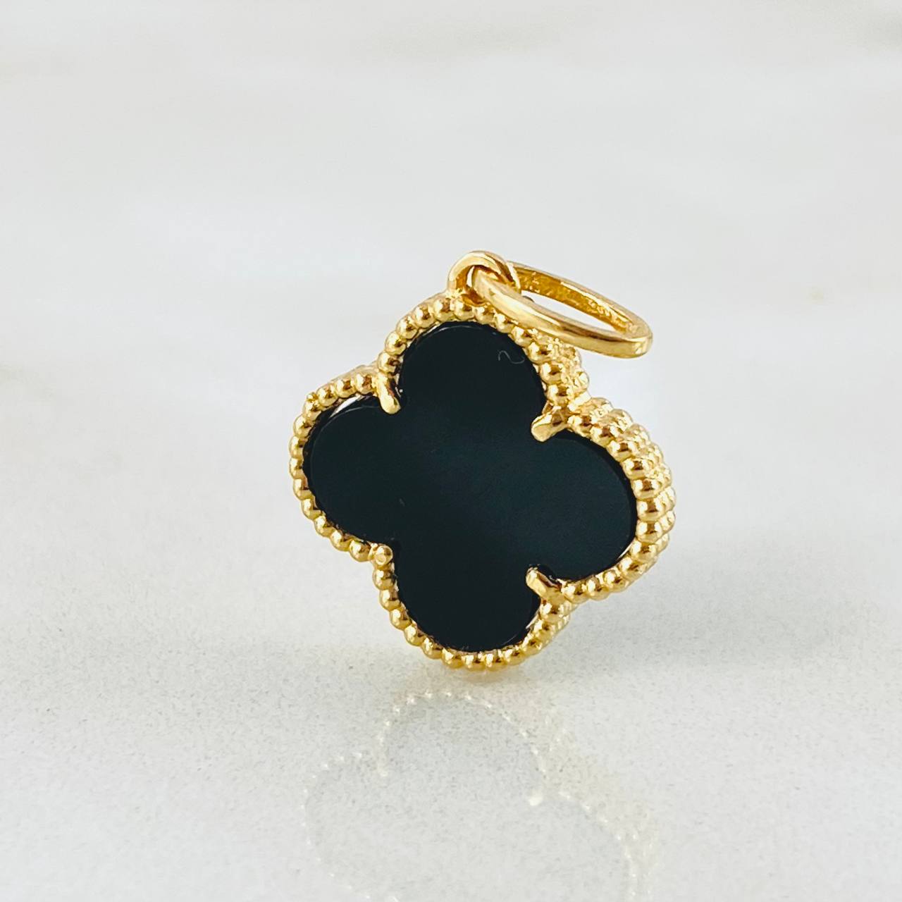 Dije Trebol Onix Negro 1.95gr / 3/4 in / Oro Amarillo Nac.Esp. 18K