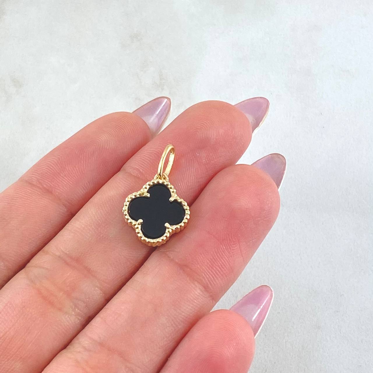 Dije Trebol Onix Negro 1.55gr / 3/4 in / Oro Amarillo Nac.Esp. 18K