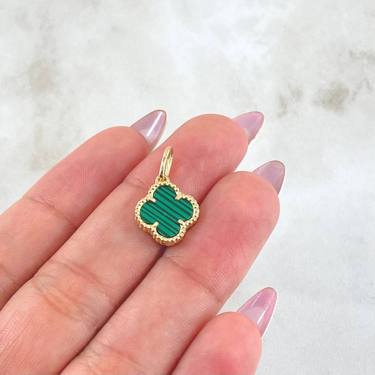 Dije Trebol Verde 1.55gr / 3/4 in / Oro Amarillo Nac.Esp. 18K *