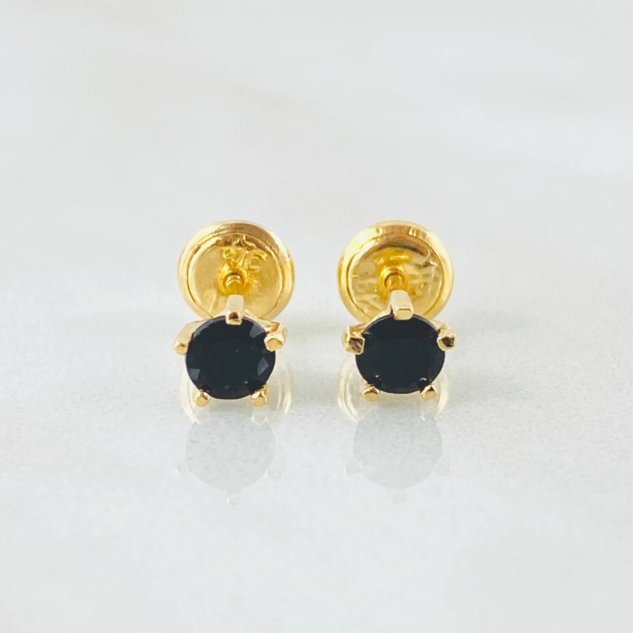 Stud Earrings Bezel Five Claws 0.85gr / 18K Gold
