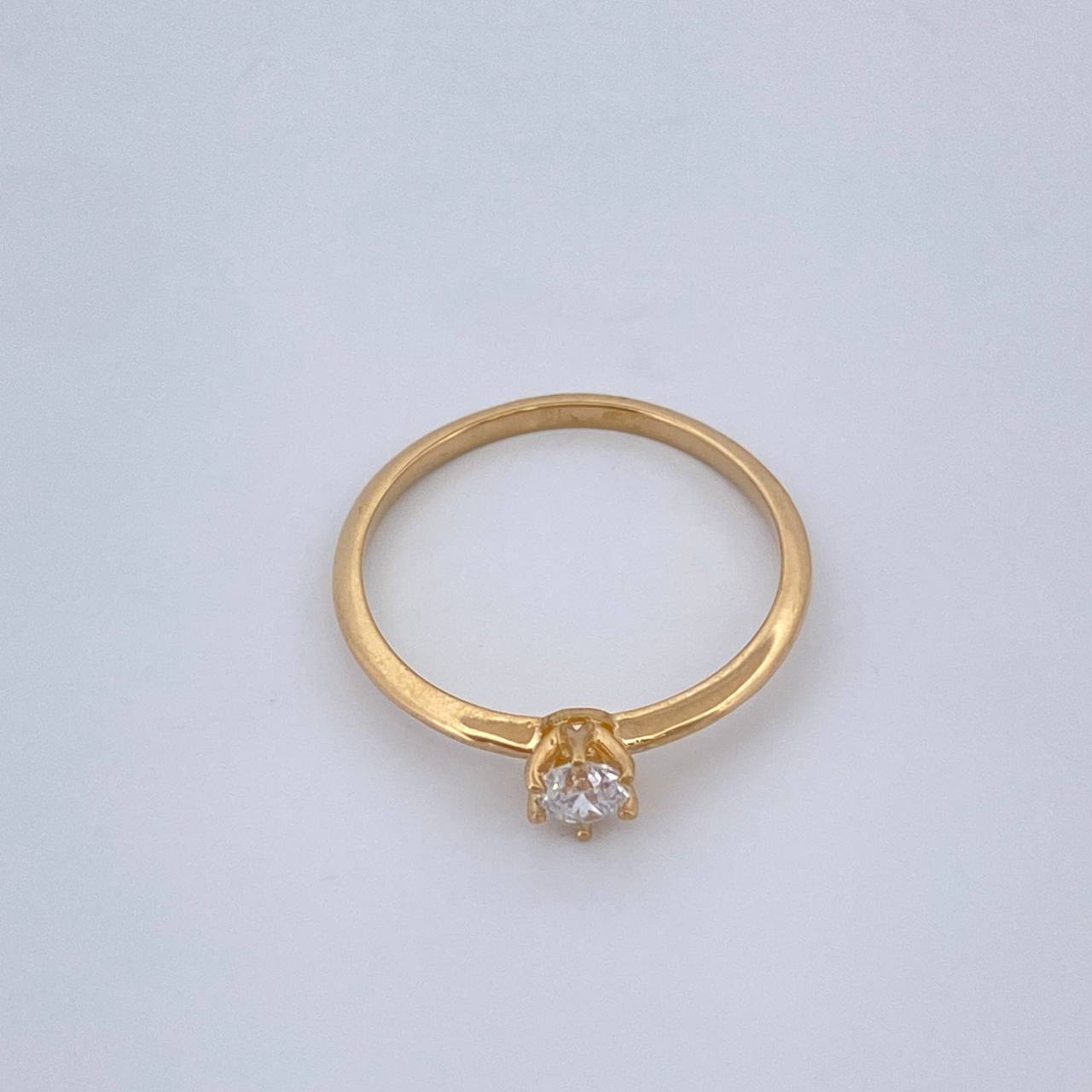 Anillo solitario 1.2gr / T5 / Oro Amarillo 18K %