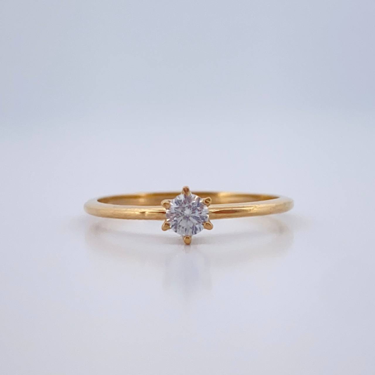 Anillo solitario 1.2gr / T5 / Oro Amarillo 18K %