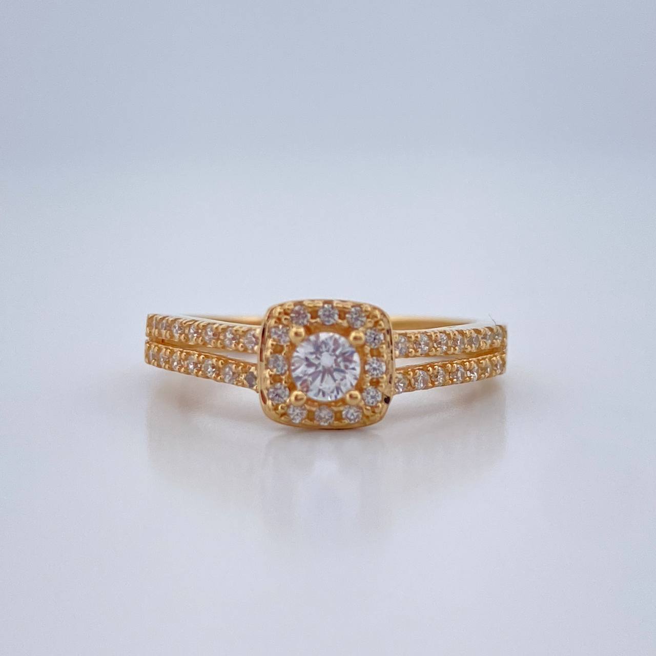 Square Halo Ring 2.45gr / T5 1/2 / 18K Yellow Gold %