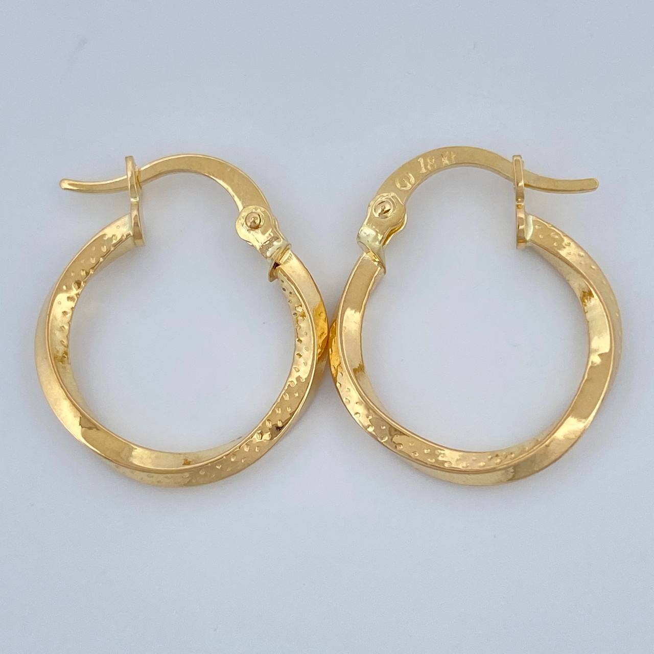 Hoop Earrings Eve 1.1gr / 3/4 in / Yellow Gold 18K %