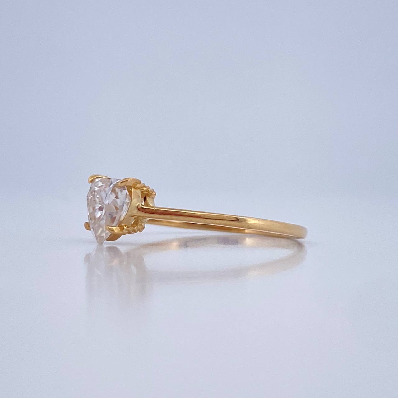 Anillo Corazon 1.3gr / T5 1/2 / Oro Amarillo 18K %