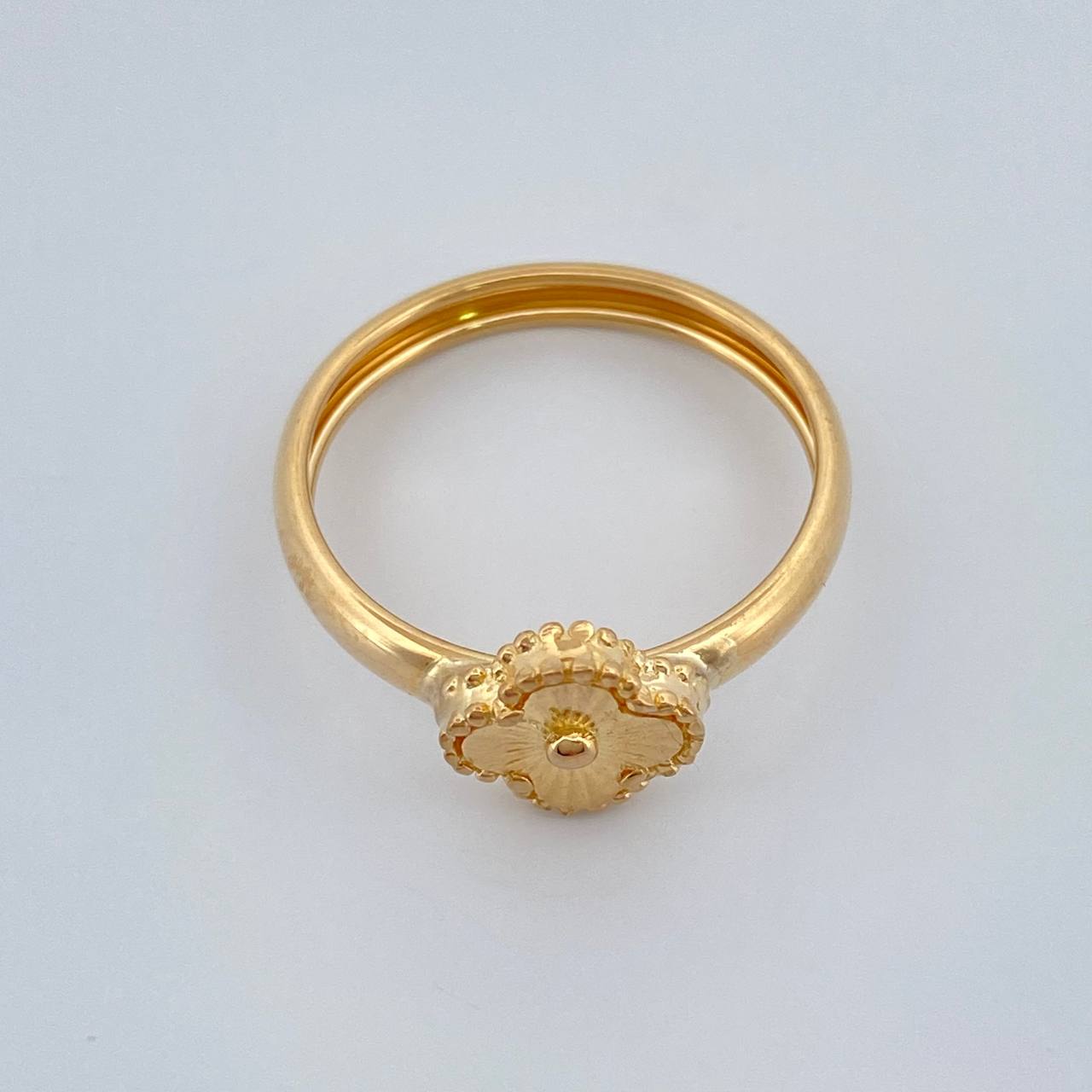 Clover Ring 2.3gr / T8 1/4 / 18K Yellow Gold +