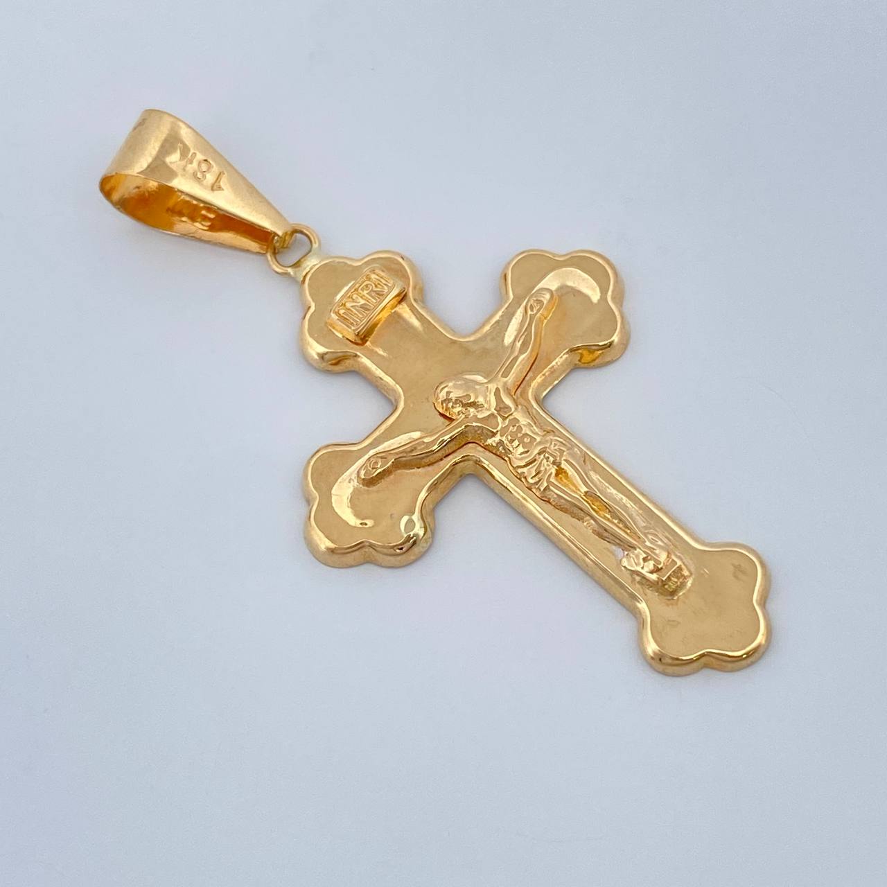 Dije Cruz Cristo 1.9gr / 1 1/2 in / Oro Amarillo 18K %
