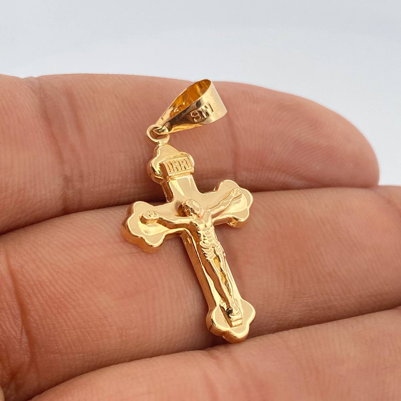 Dije Cruz Cristo 1.5gr / 1 1/2 in / Oro Amarillo 18K %
