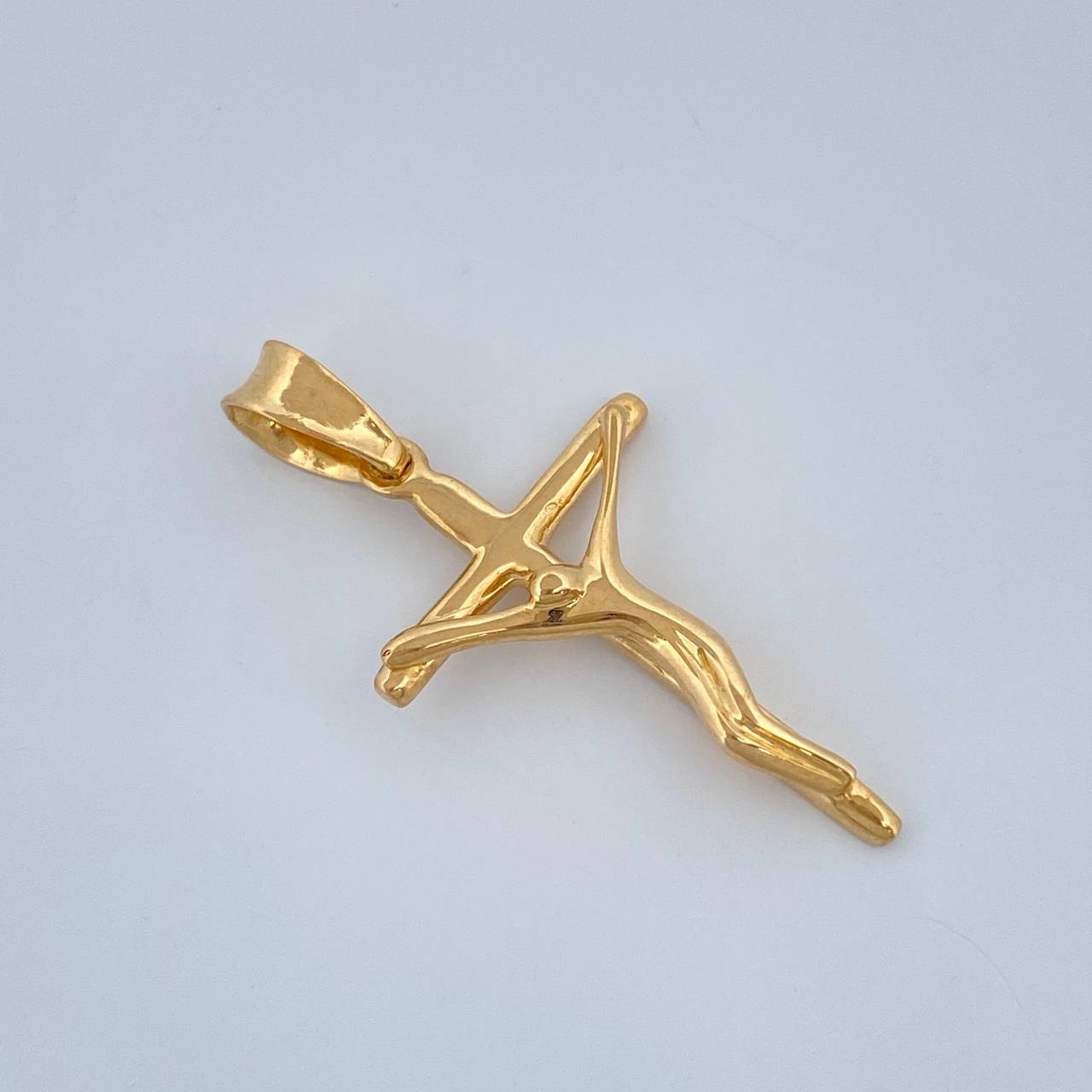 Dije Cruz Cristo 1.25gr / 1 in / Oro Amarillo 18K %