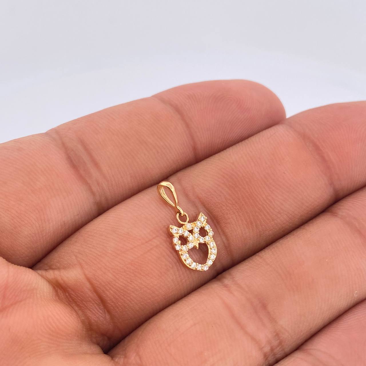 Dije Buho 0.7gr / Oro Amarillo 18K %