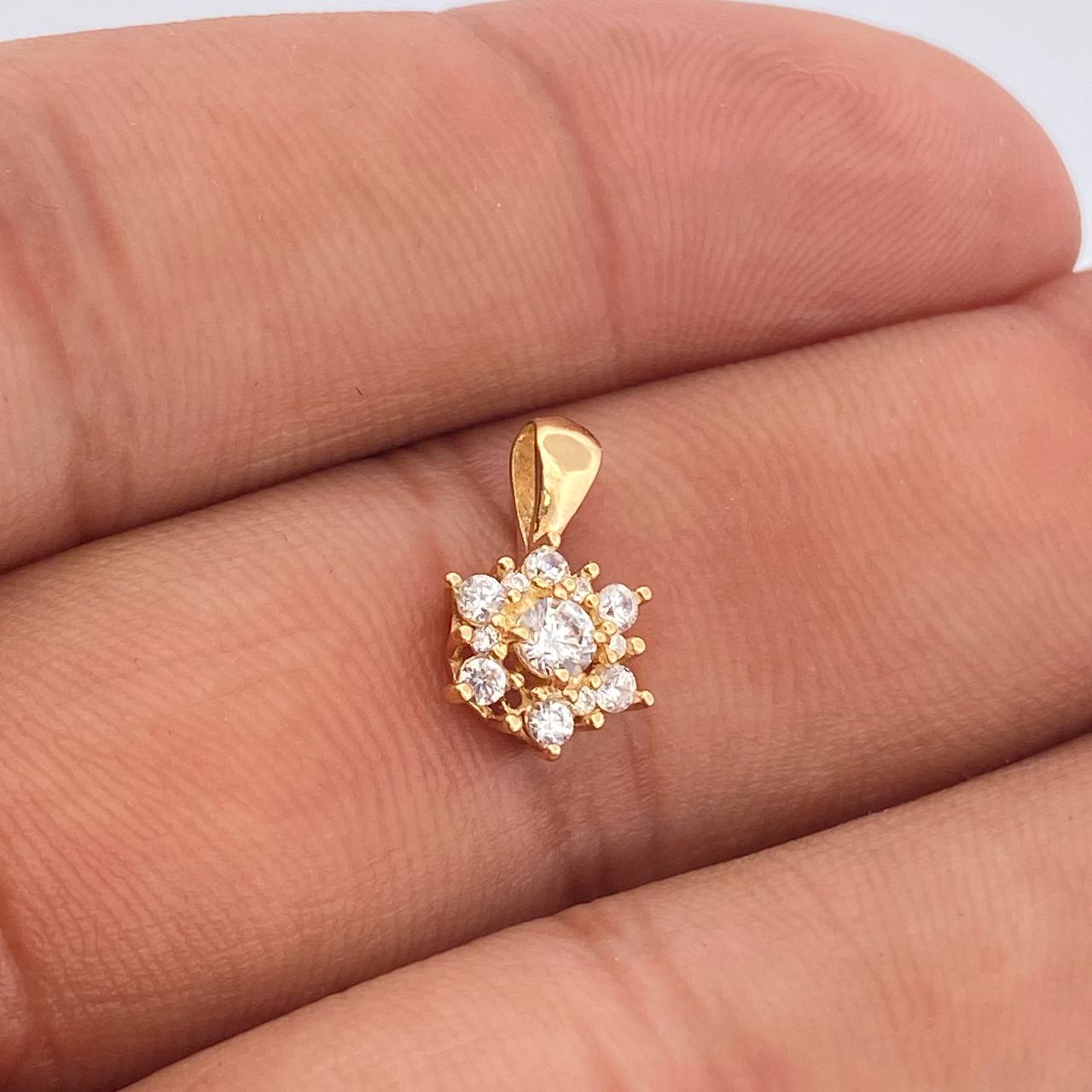 Dije Flor 0.85gr / Oro Amarillo 18K %