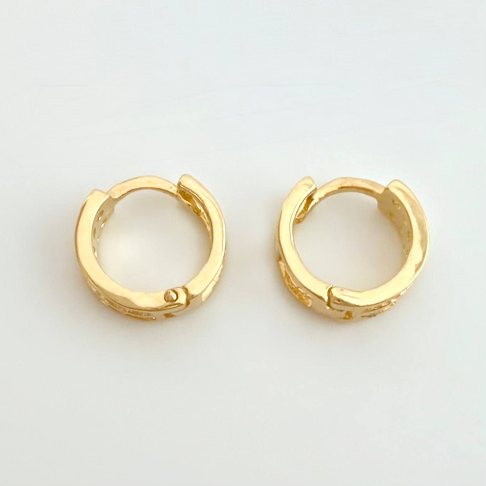 Hoop Earrings Double Channel 1.85g / 1/2 in / Yellow Gold 18K