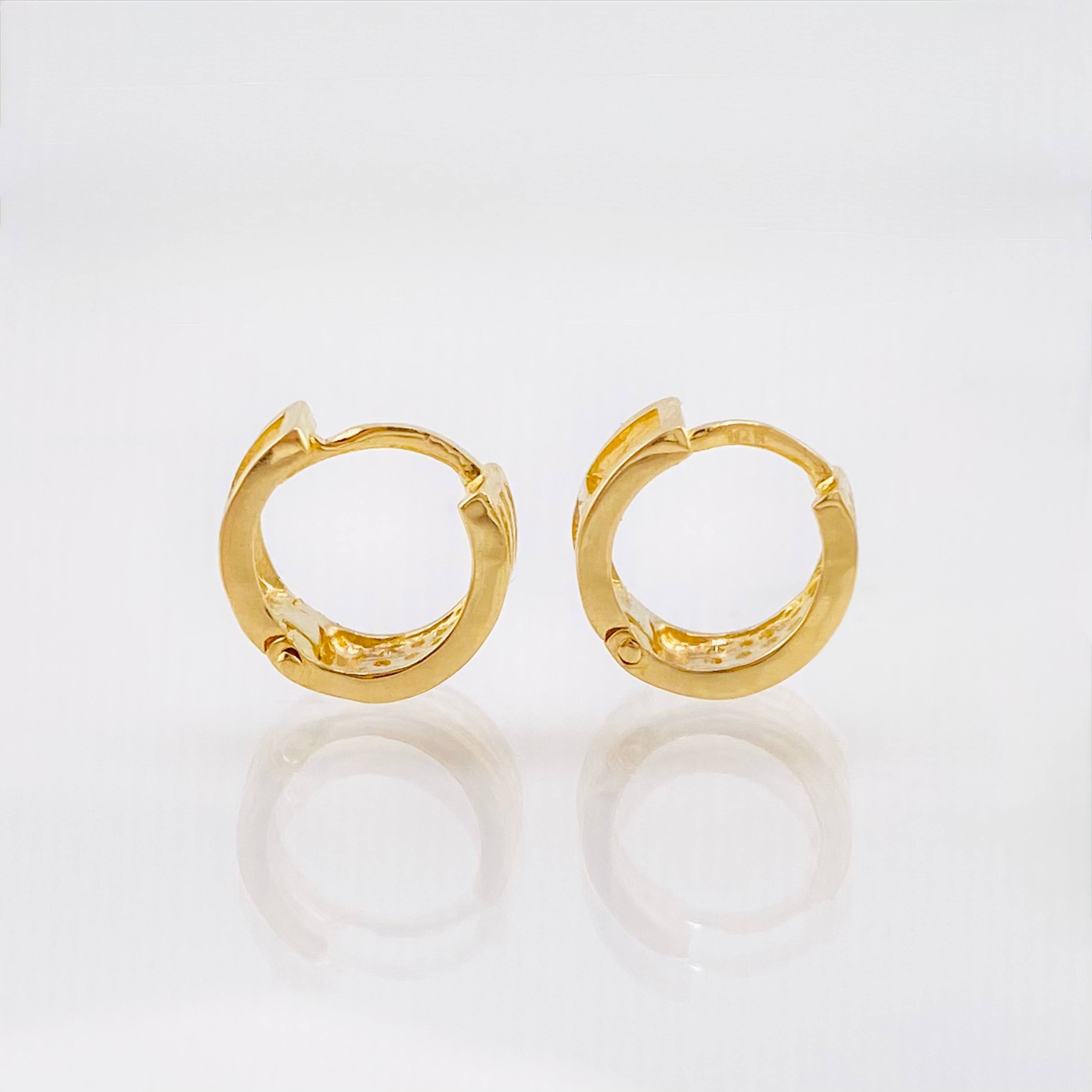 Triple Channel Hoop Earrings 2.25gr / 1/2 in / 18K Yellow Gold ©