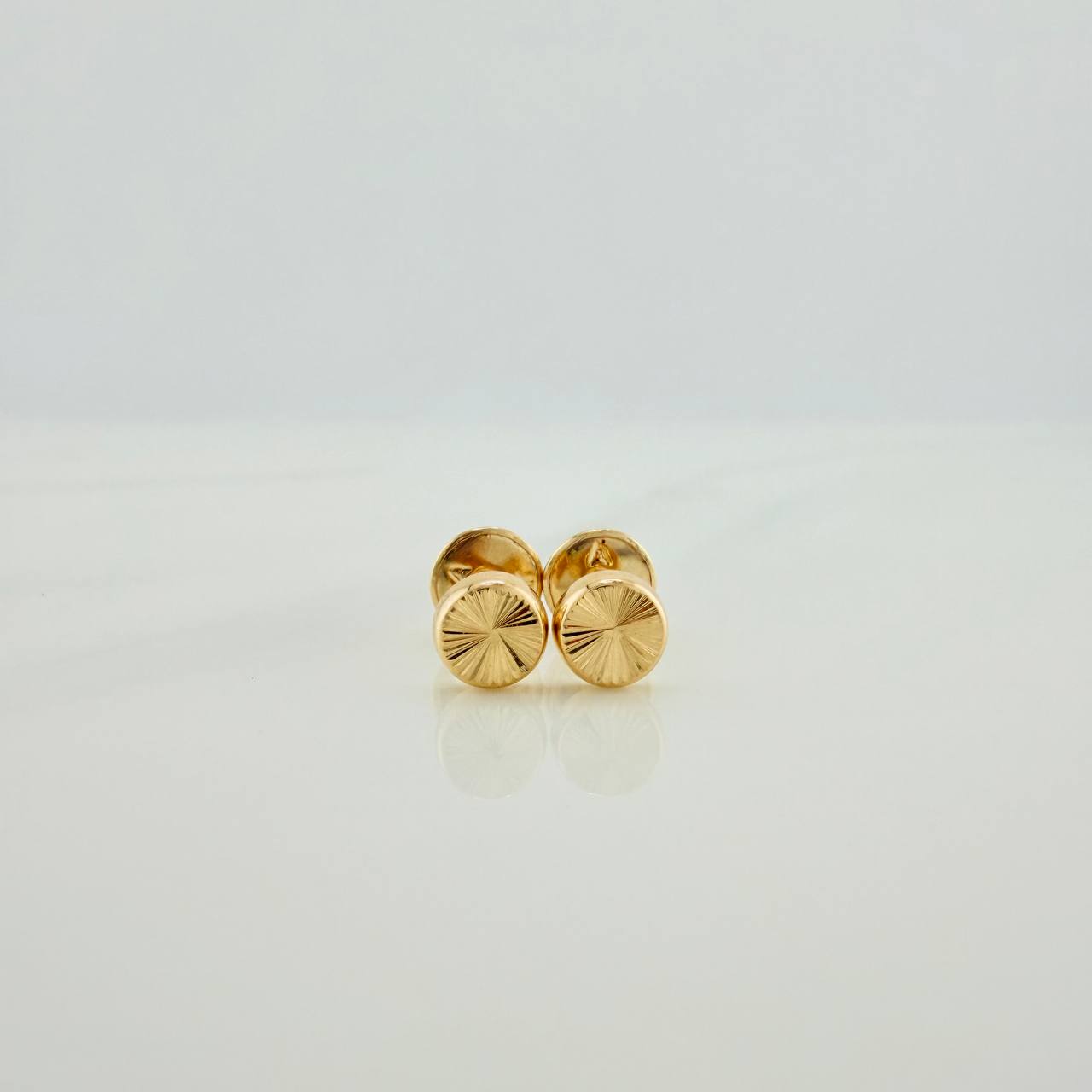 Circle Stud Earrings 0.55gr / 4.96mm Yellow Gold 18K %
