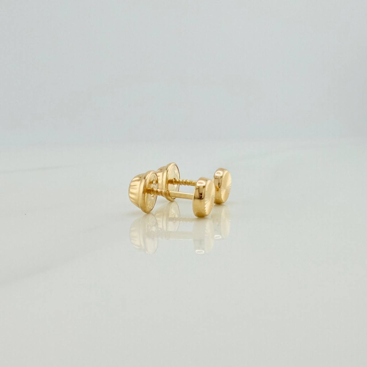 Circle Stud Earrings 0.55gr / 4.96mm Yellow Gold 18K %