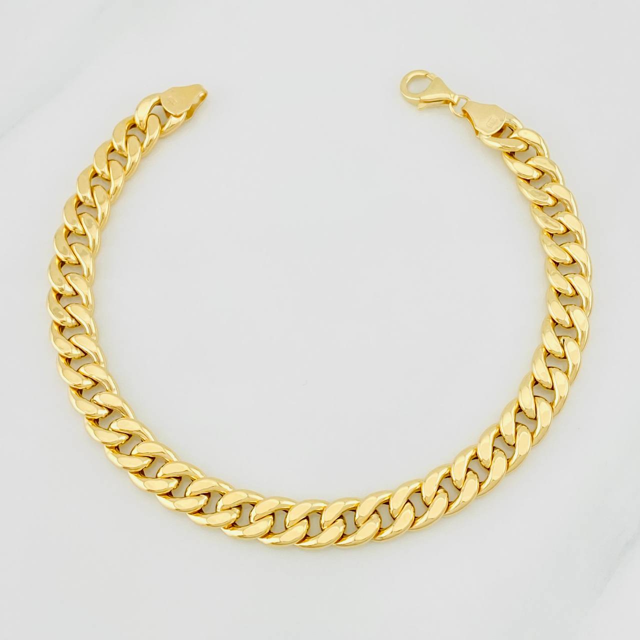 Pulso Cubano 5.6g / 8 1/4 in / 7.3mm Oro Amarillo 18K