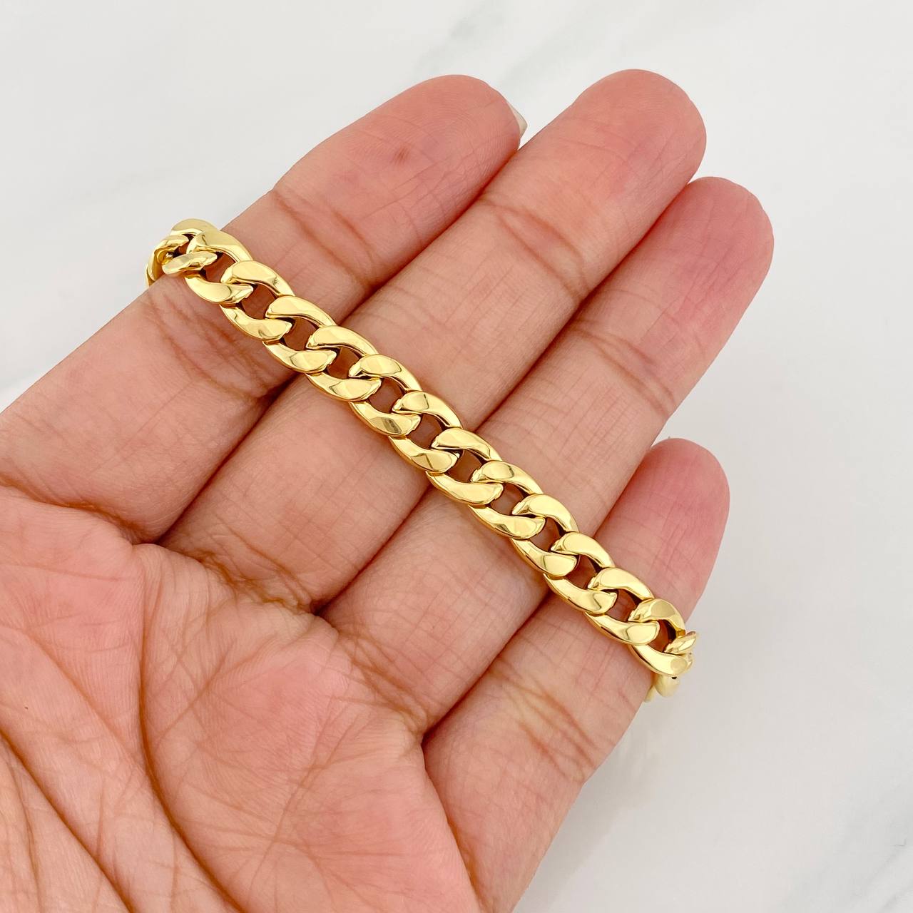Pulso Cubano 6.1g / 8 1/4 in / 6.9mm Oro Amarillo 18K