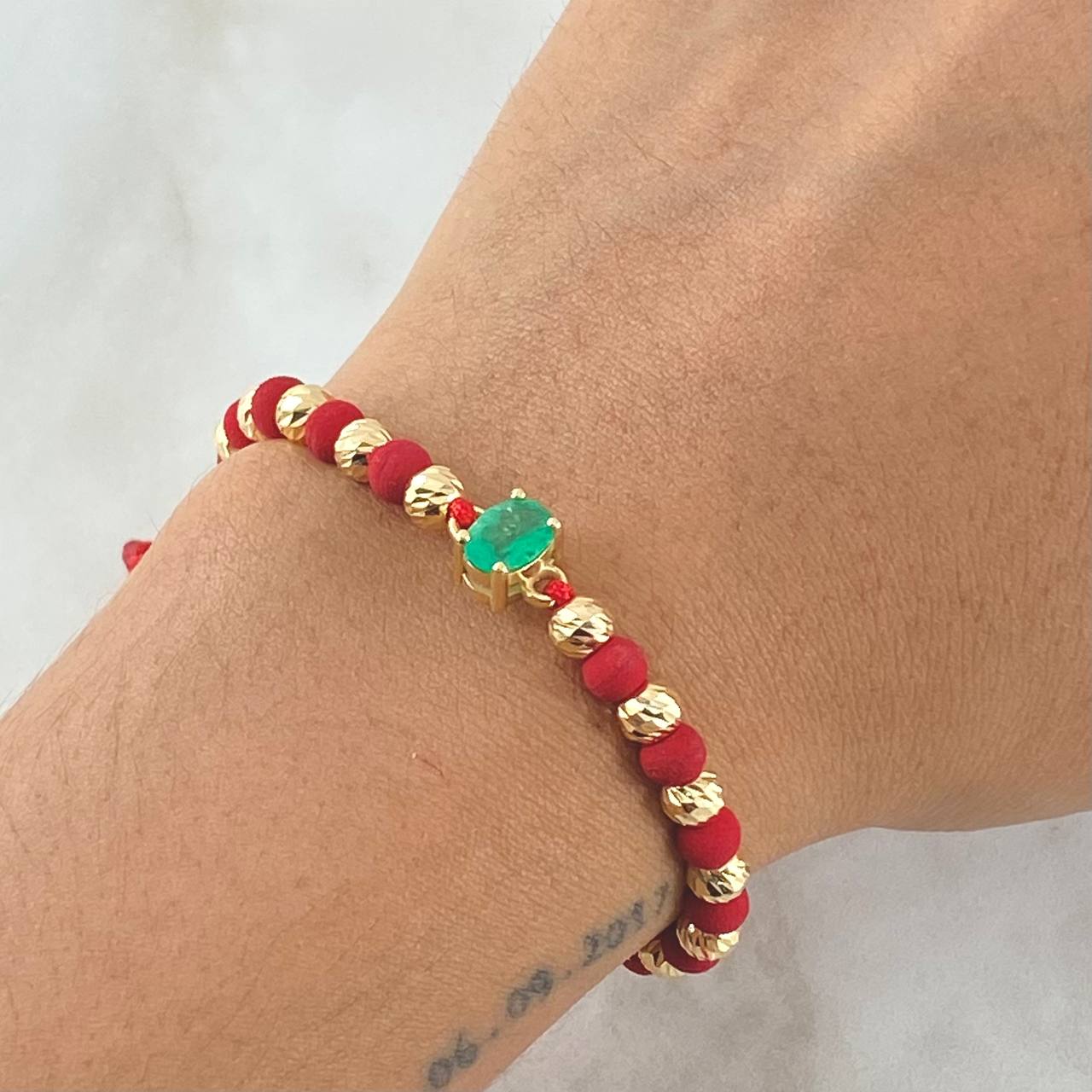 Red Bracelet Charm Circular Stone 2gr / 5mm Beads Diamond Cut 16pcs Emerald 79pts Yellow Gold 18K (Jewel) *