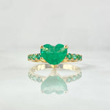 Heart Trap Ring 2.6gr / T7 / Central Emerald 1.5 Qts Side Emeralds 40pts 18K Yellow Gold (Jewel) *
