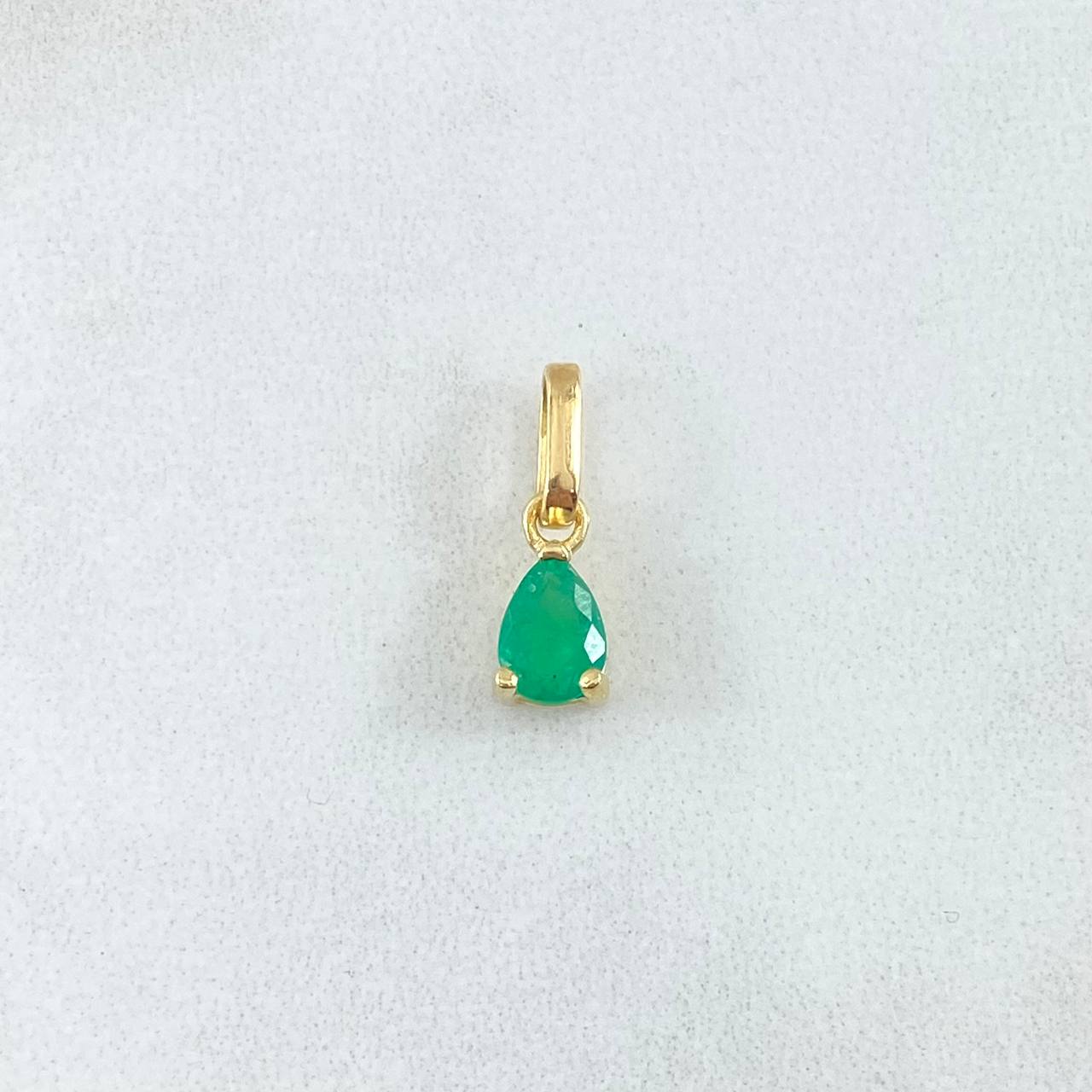Dije Gota 0.65gr / 1.3cm / Esmeralda 30pts Oro Amarillo 18K (Joya)