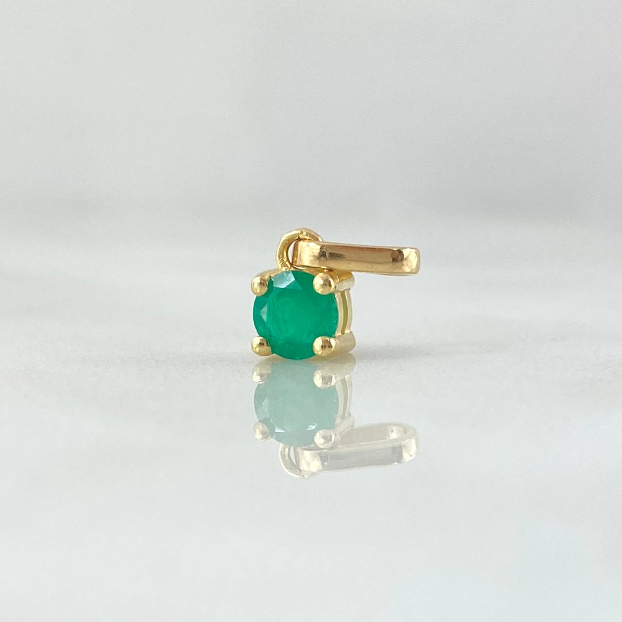 Dije Piedra Circular 0.75gr / 1cm / Esmeralda 35pts Oro Amarillo 18K (Joya) *