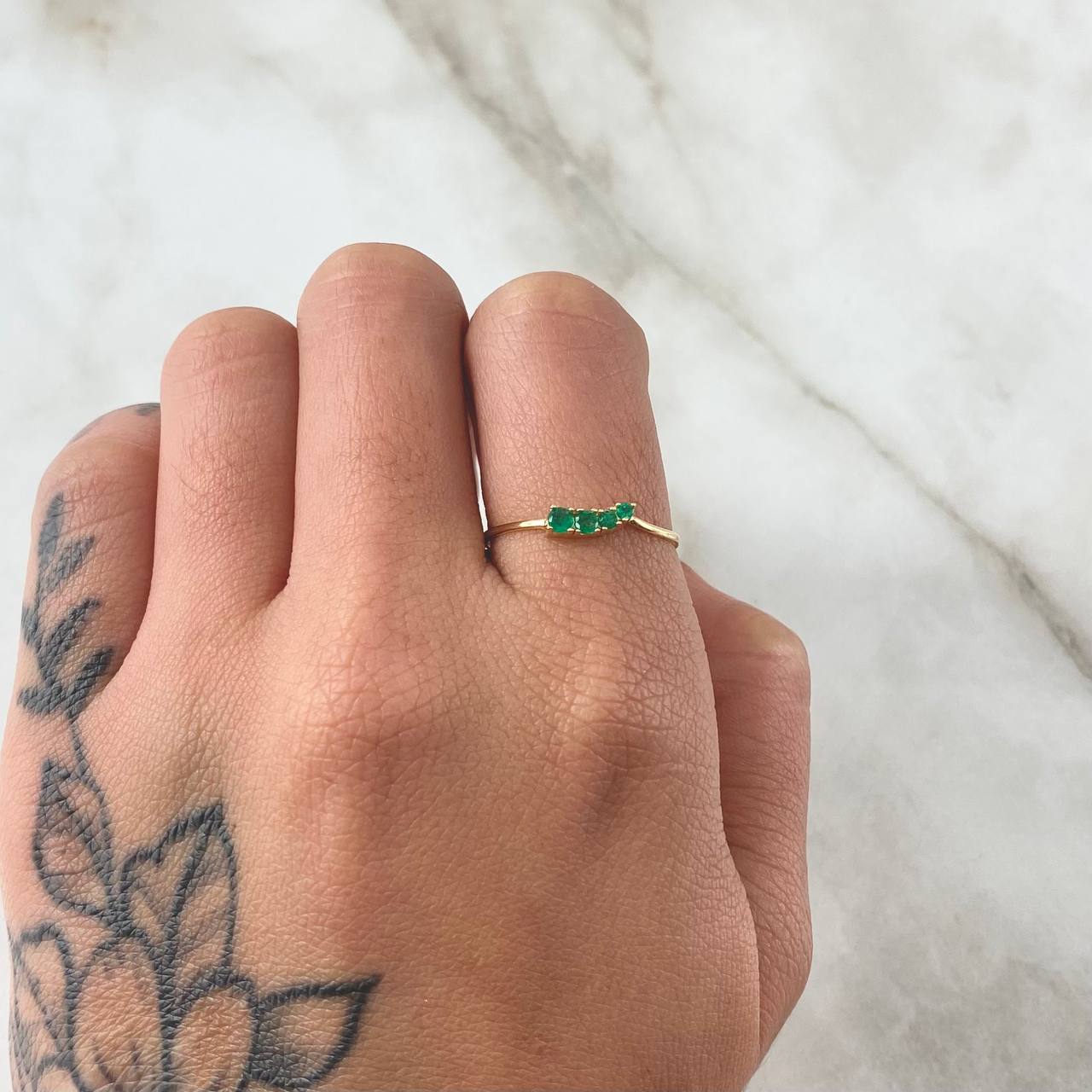 Trinity Ring 0.8gr / T7 3/4 / Emeralds 13pts 18K Yellow Gold (Jewel) *
