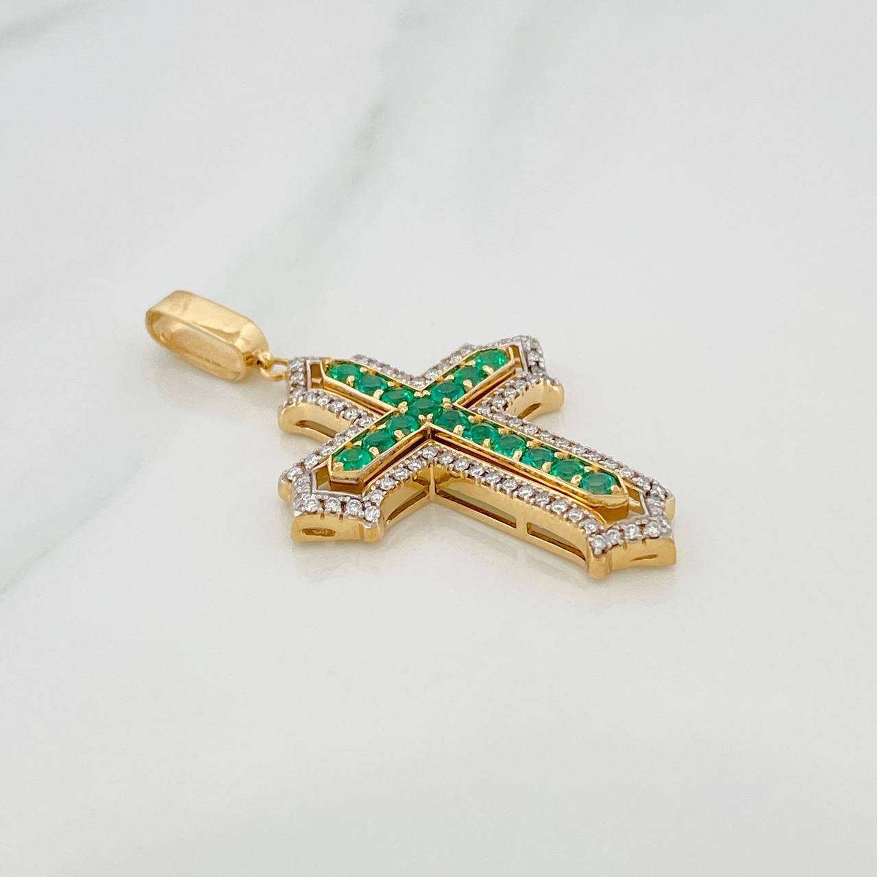 Dense Cross Pendant Emeralds 75 pts Diamonds 32 pts 6.7gr / 1 3/4 in / Two Yellow White Golds 18K %