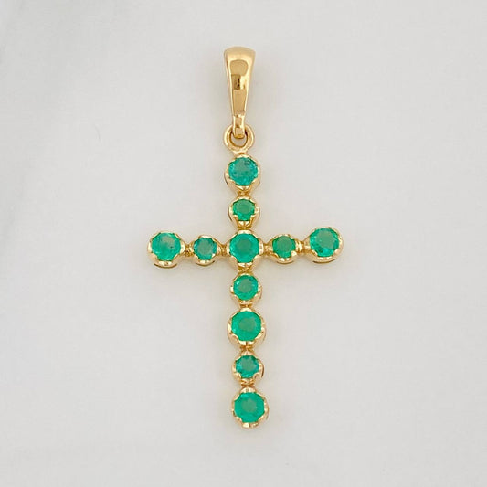 Dije Cruz Luz Verde Esmeraldas 30 pts 1.05gr / 1 1/4 in / Oro Amarillo 18K %