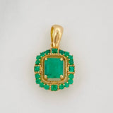 Pendant Throne Emeralds 78 pts 2.05gr / 3/4 in / 18K Yellow Gold %