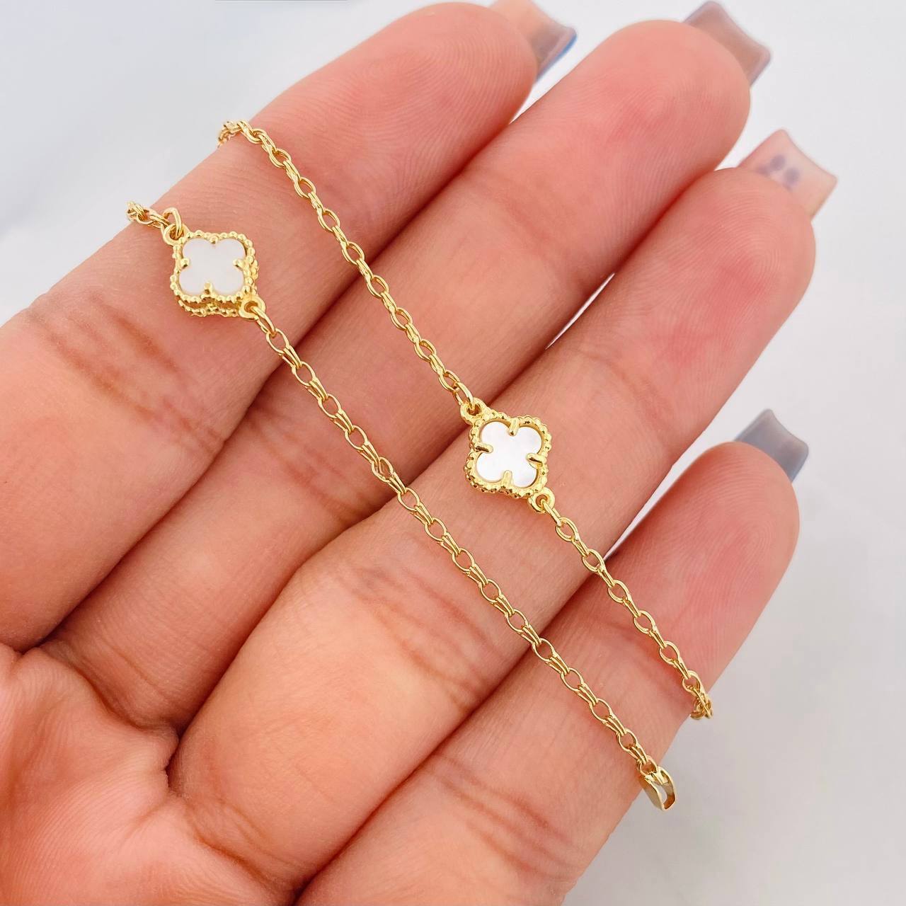 Tobillera Rolo Trebol 3.25g / 9 3/4 in / 1.3mm Oro Amarillo 18K