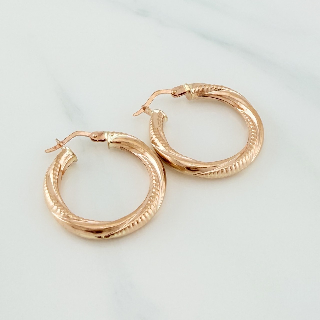 Candongas Sami 2.85 g / 1 1/4 in Oro Rosa 18K