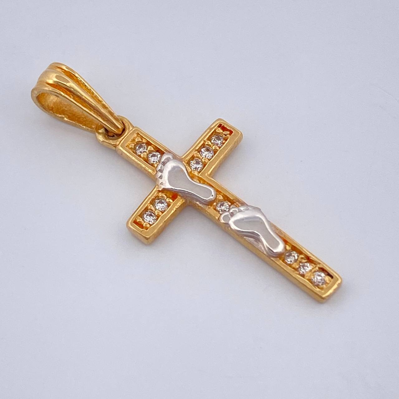 Dije Cruz Huellas 1.25gr / Dos Oros Amarillo Blanco 18K %