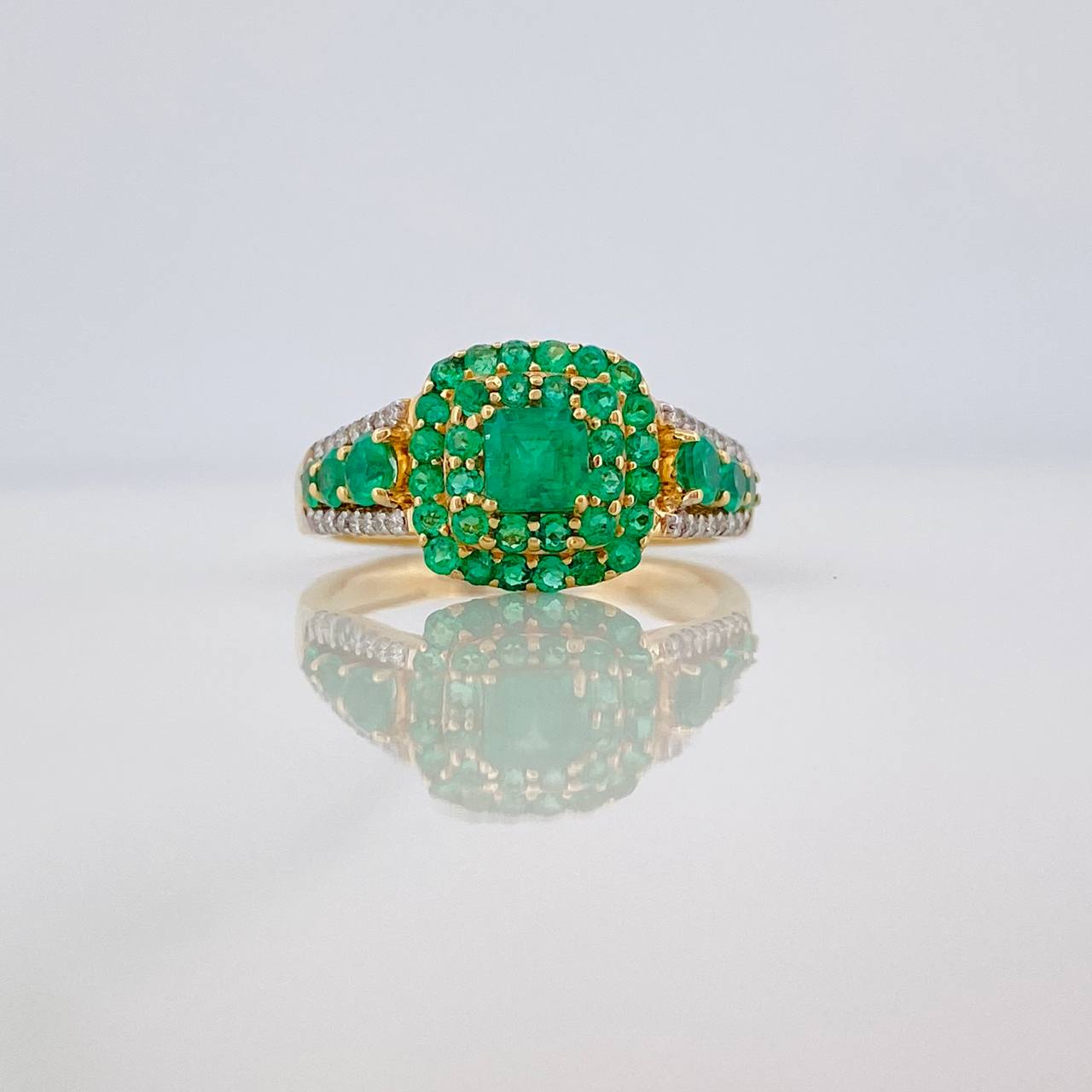 Square Halo Emeralds Ring 1.04 qts Diamonds 12 pts 3.4gr / T5 3/4 / Two Yellow White Golds 18K %