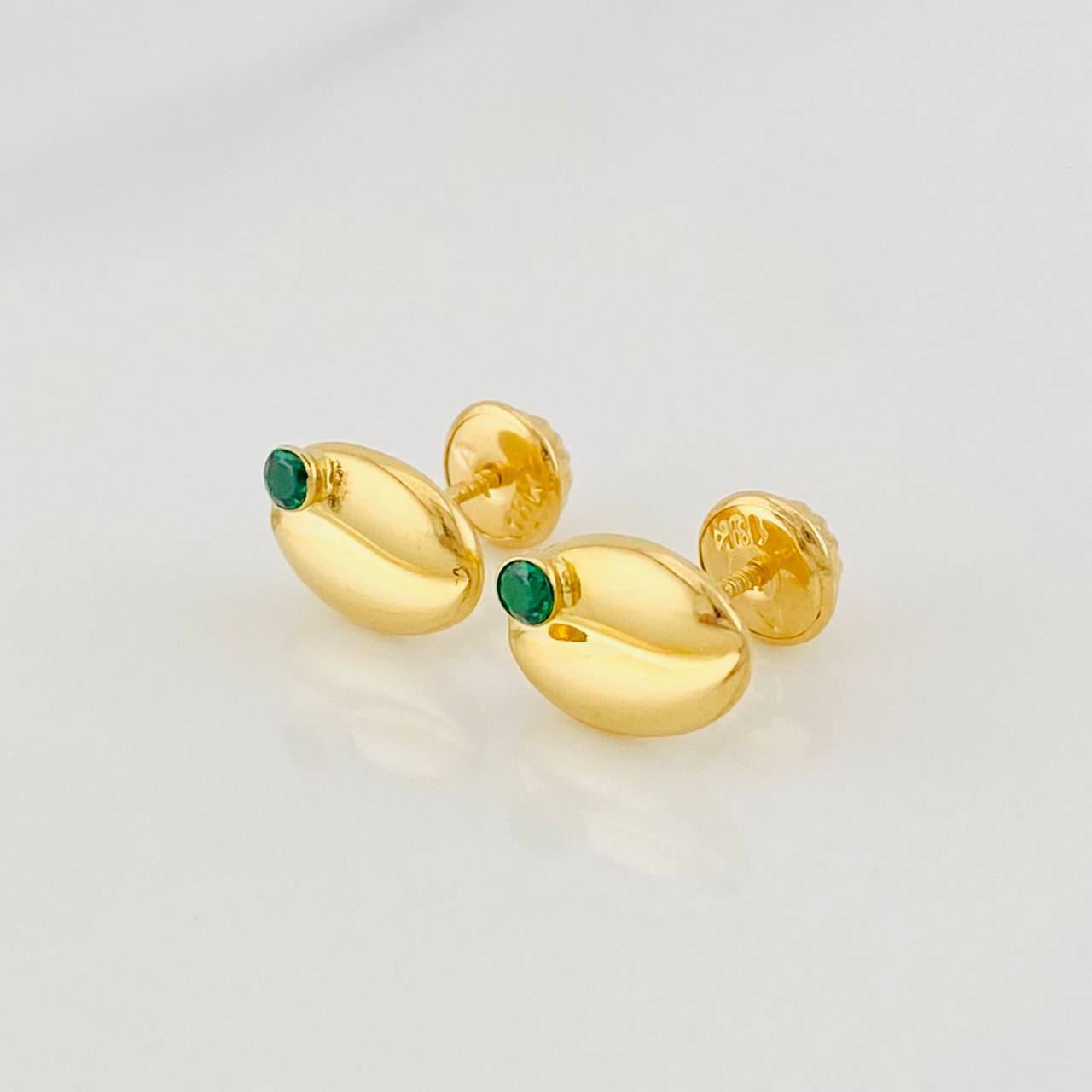 Stud Earrings Coffee Bean 0.8g / in / 6.6mm 18K Yellow Gold