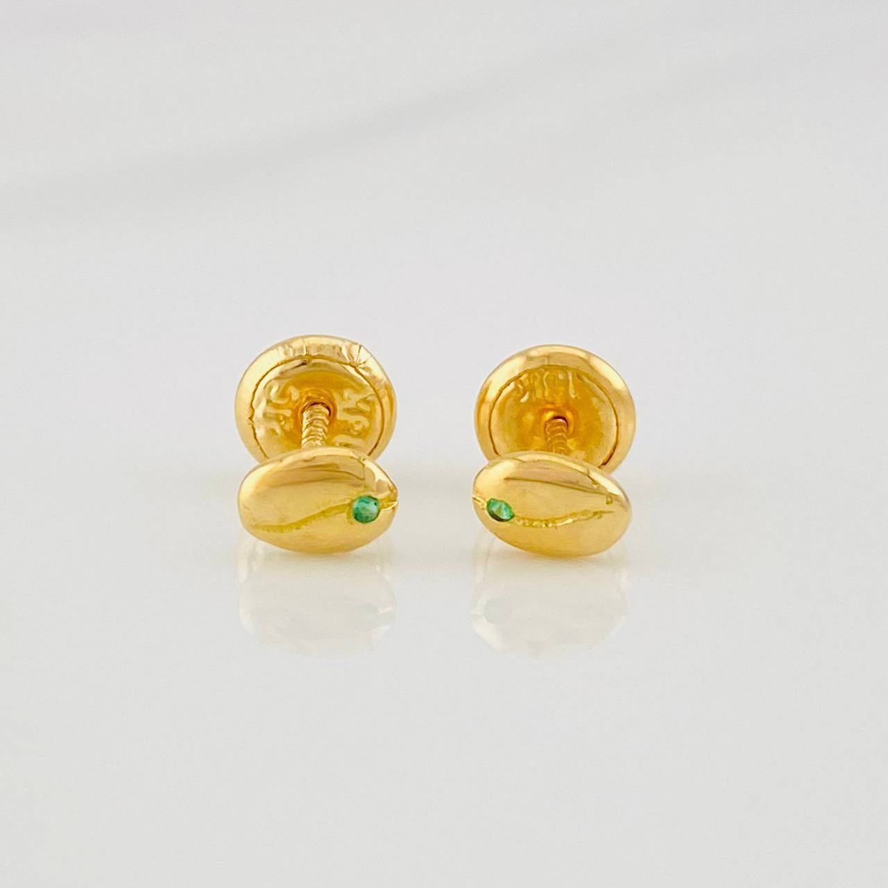 Stud Earrings Coffee Bean 0.6g / in / 3.8mm 18K Yellow Gold